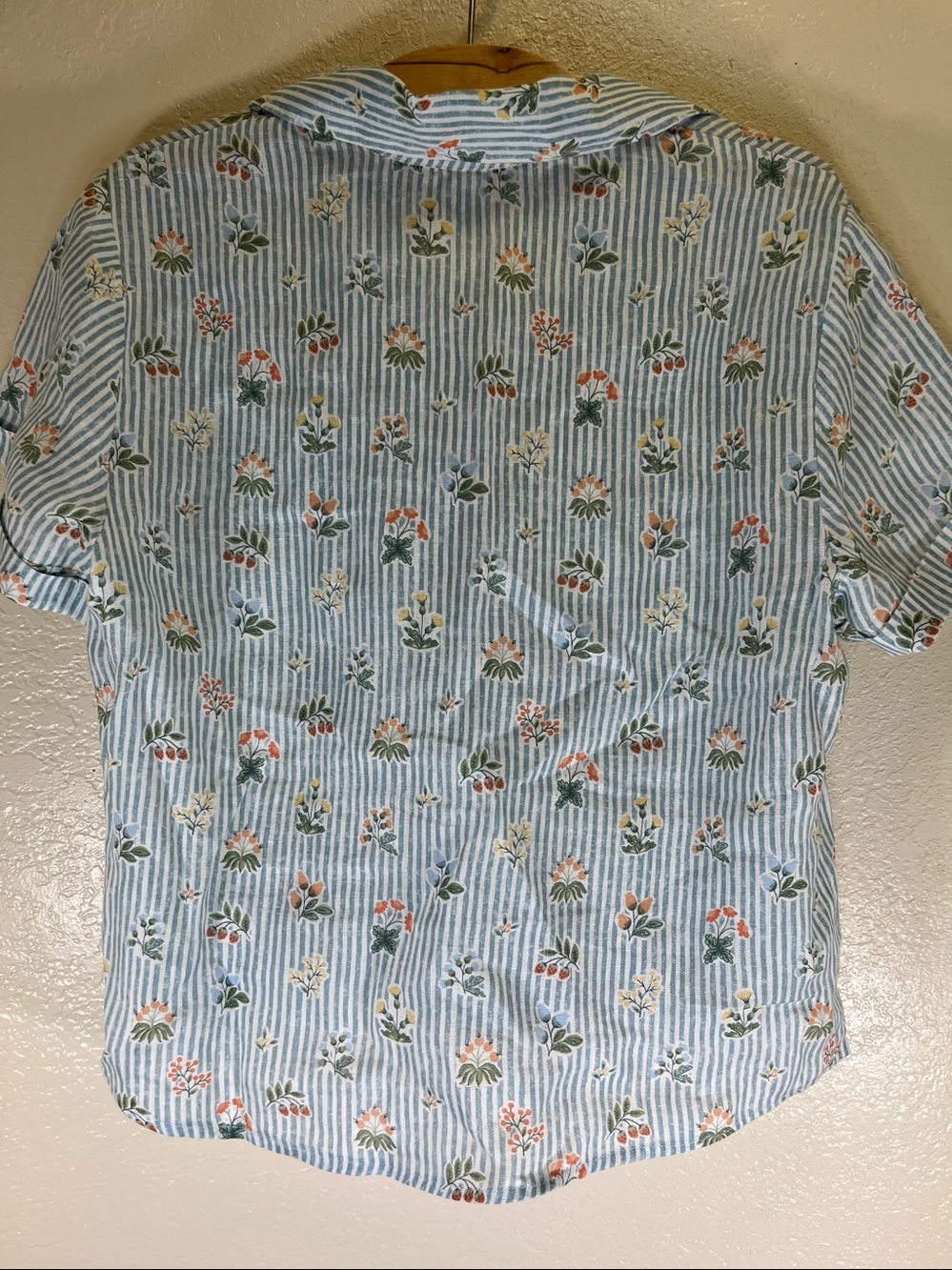 Garnet Hill Light Blue Striped Floral Linen Shirt size 8 - Picture 3 of 6